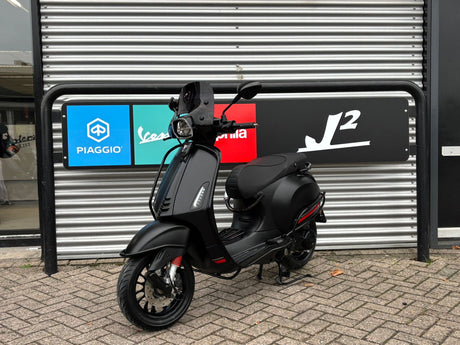 Vespa Sprint Brom Mat Zwart 2022 7837 km 1 eig GARANTIE