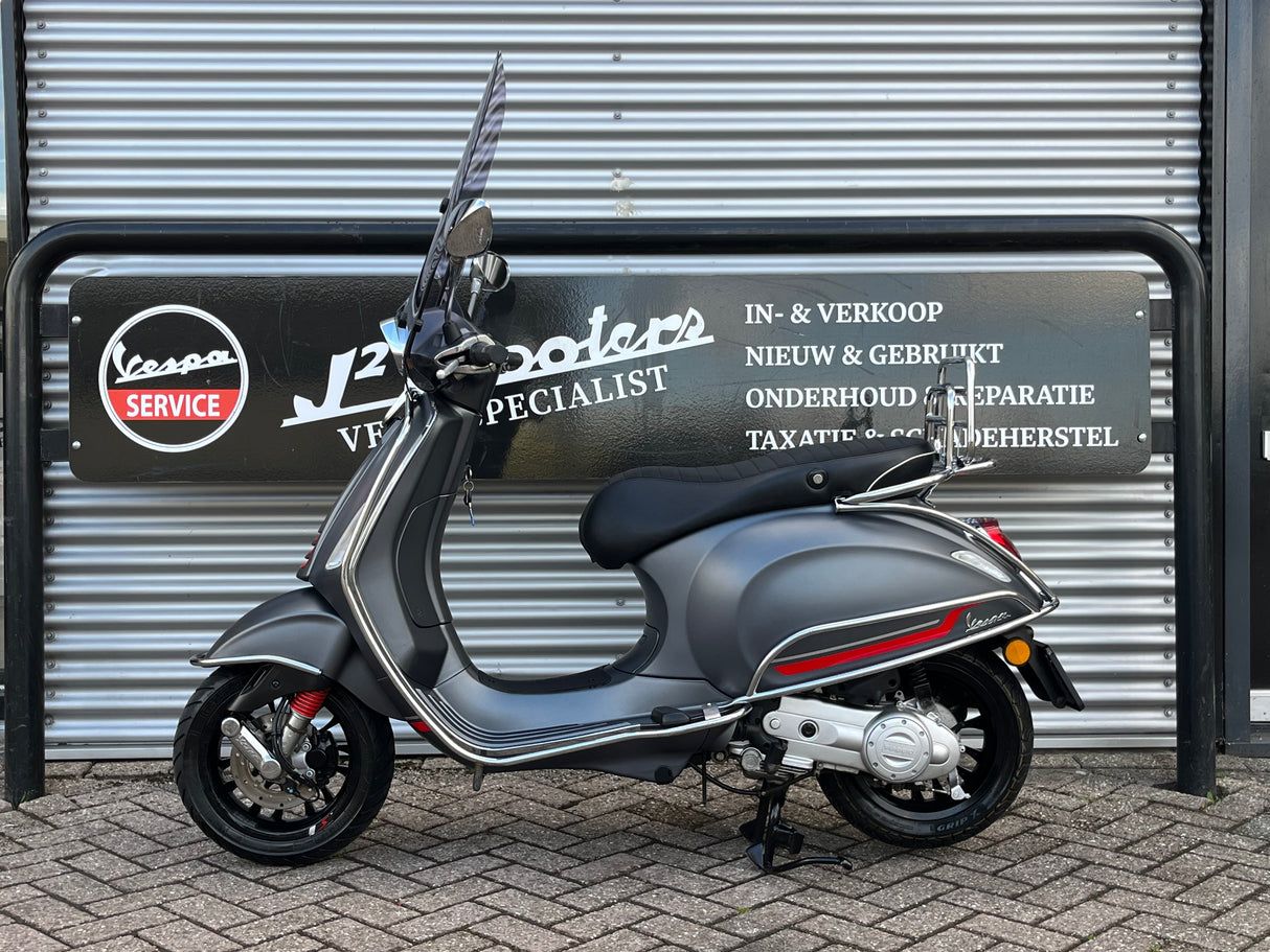 Vespa Sprint Mat Grijs Brom 2022 7915 km