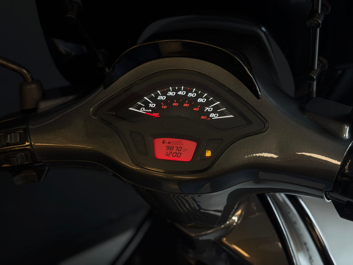 Vespa Sprint | Porsche Agaat Grijs