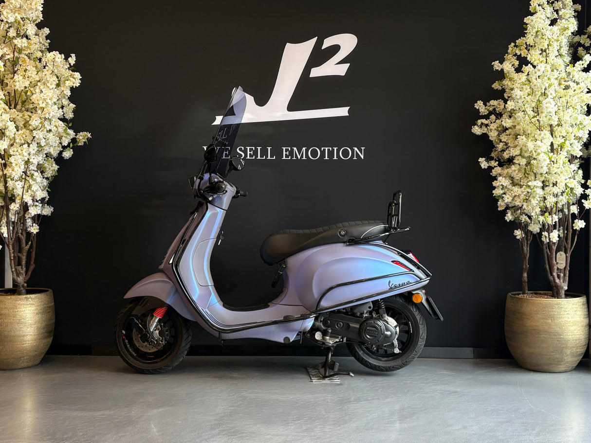 Vespa Sprint | Designo Violet | 1 eig