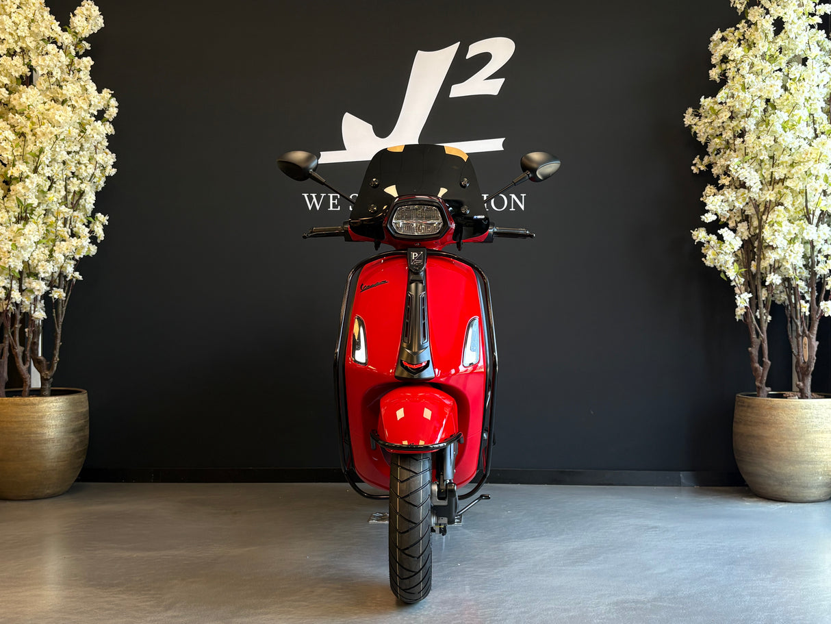 Vespa Sprint | Rosso Coraggioso