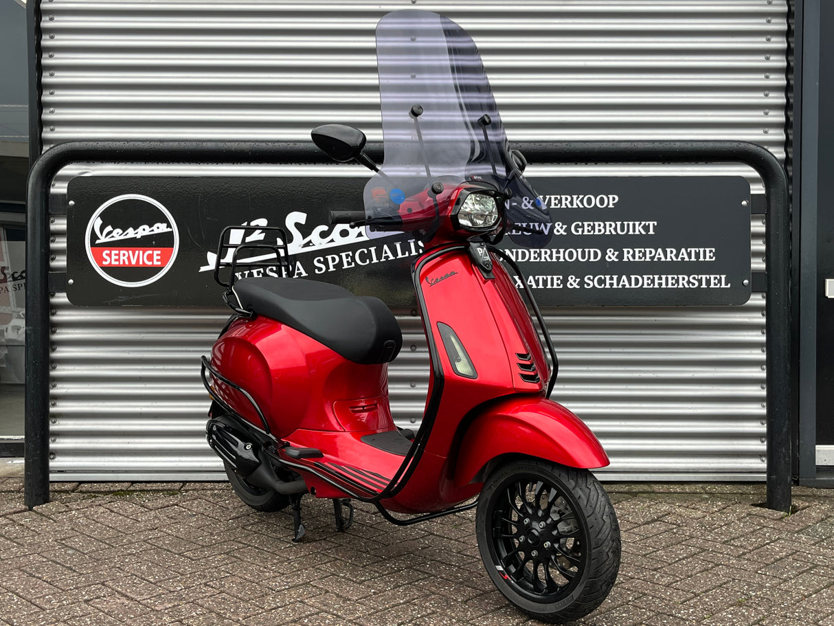 Vespa Sprint Candy Red Brom 2022 5276 km 1 eig