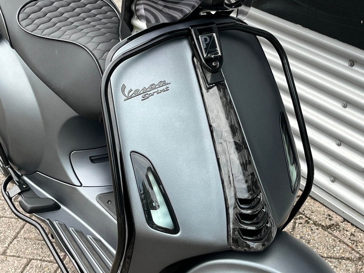 Vespa Sprint Mat Grijs Snor(scooter) 2018 11179 km 1 eig