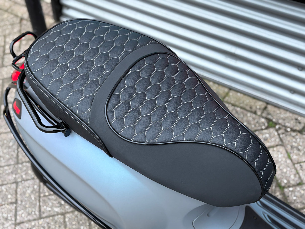 Vespa Sprint | Designo Blue