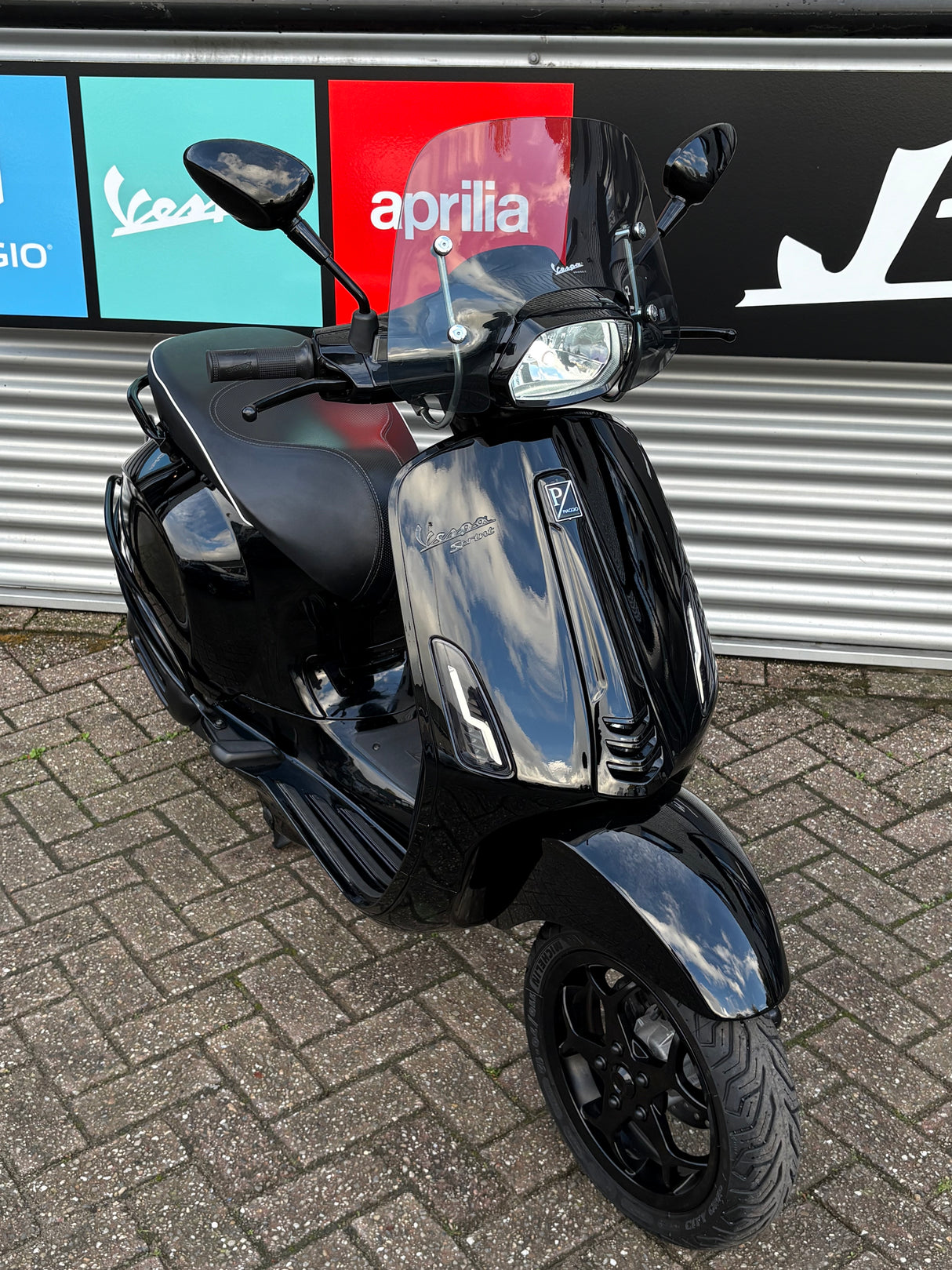 Vespa Sprint | Glans Zwart