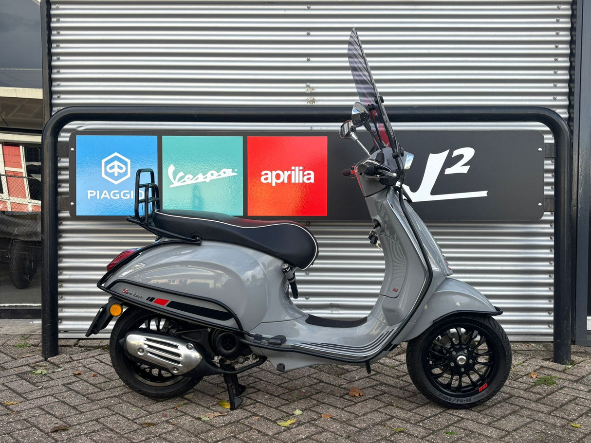 Vespa Sprint Nardo Grey Snor/Brom 2018 13981 km 1 eig GARANTIE