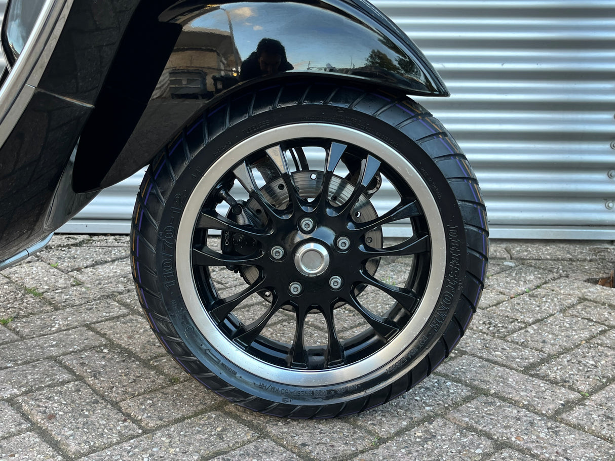 Vespa Sprint Glans Zwart Brom 2021 9000 km 1 eig GARANTIE