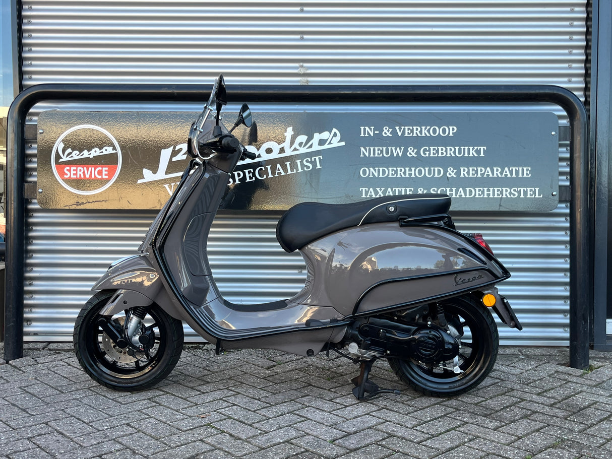 Vespa Primavera Misty Brown Snor/Brom 2017 11844 km 1 eig