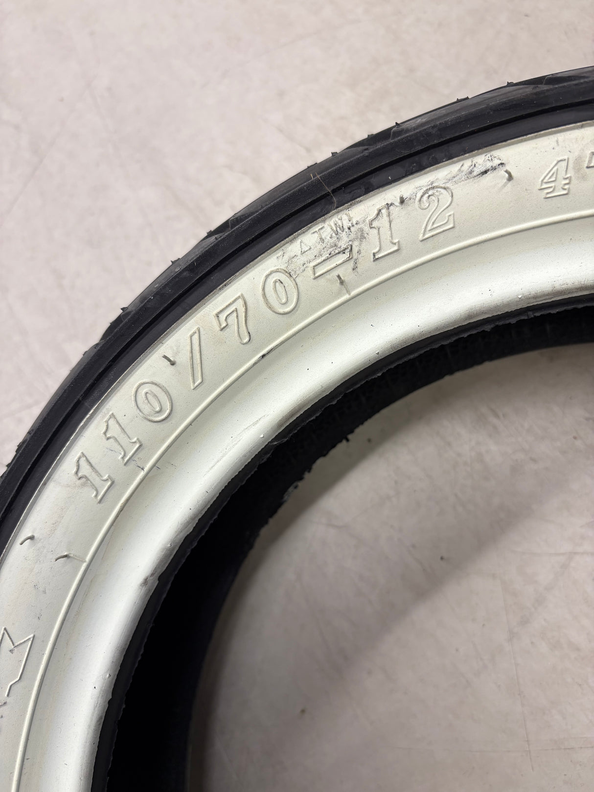 Whitewall band  CST Vespa Sprint 110-70/12