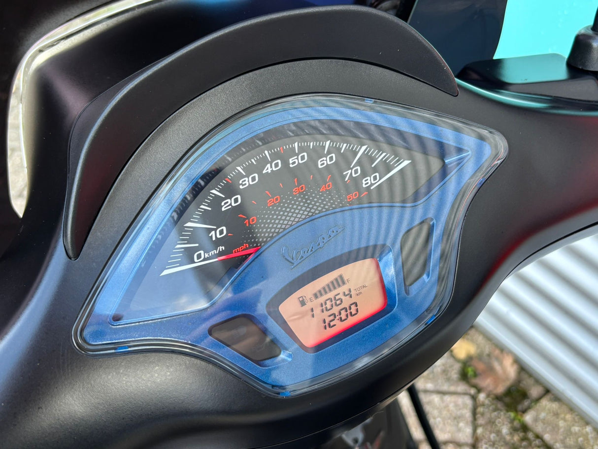 Vespa Sprint Mat Zwart Brom 2023 11064 km 1 eig GARANTIE