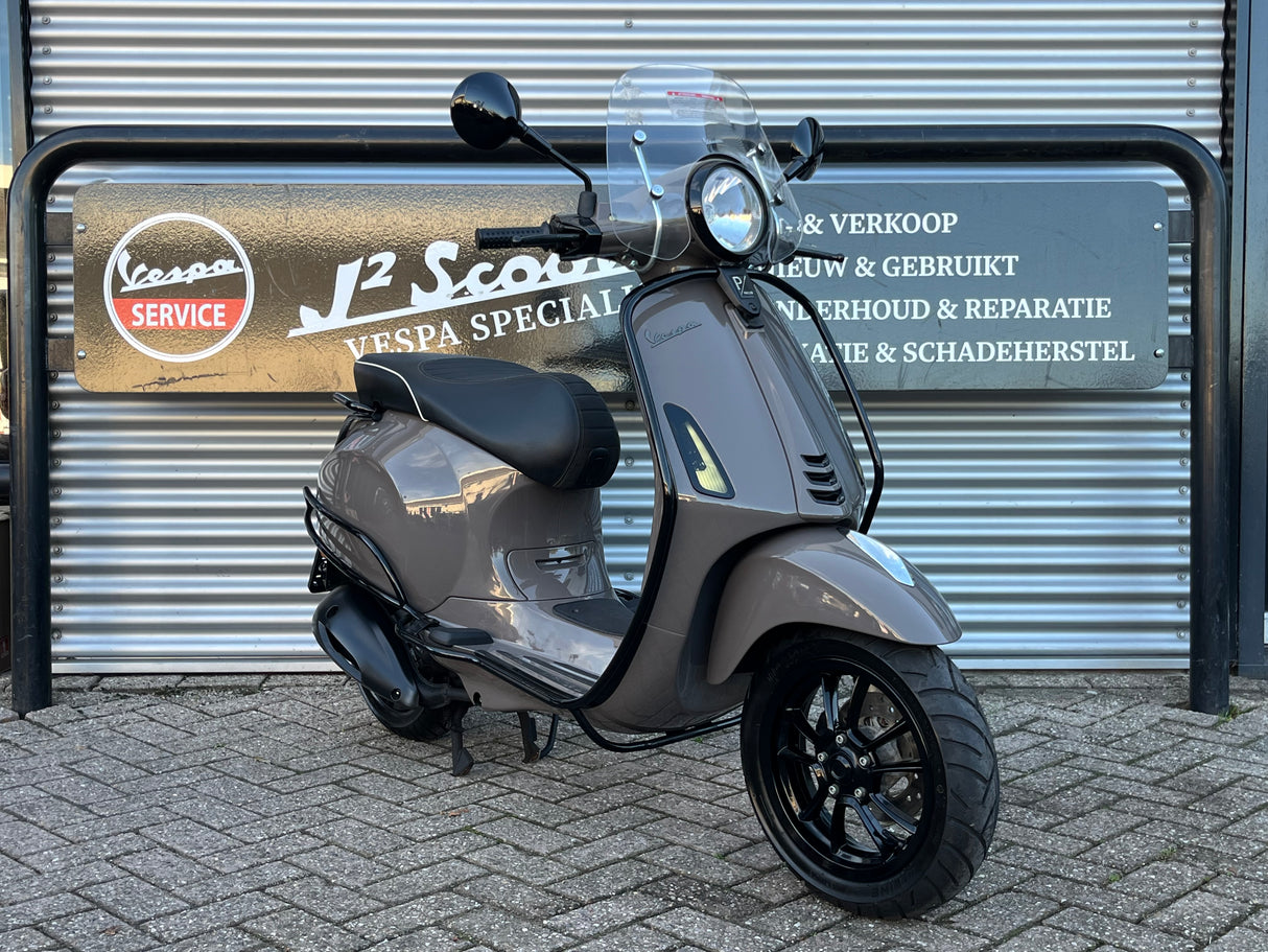 Vespa Primavera Misty Brown Snor/Brom 2017 11844 km 1 eig