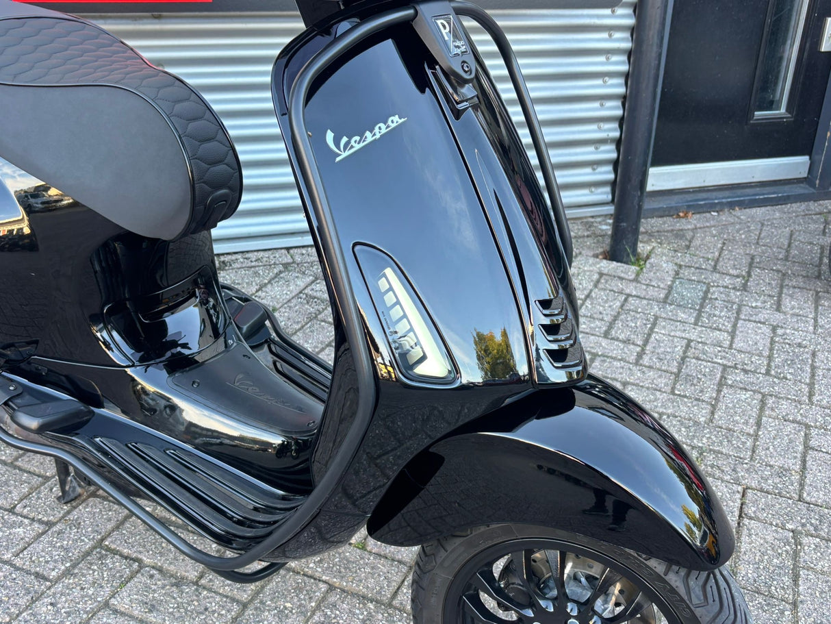 Vespa Sprint Black on Black Brom 2022 2411 km GARANTIE