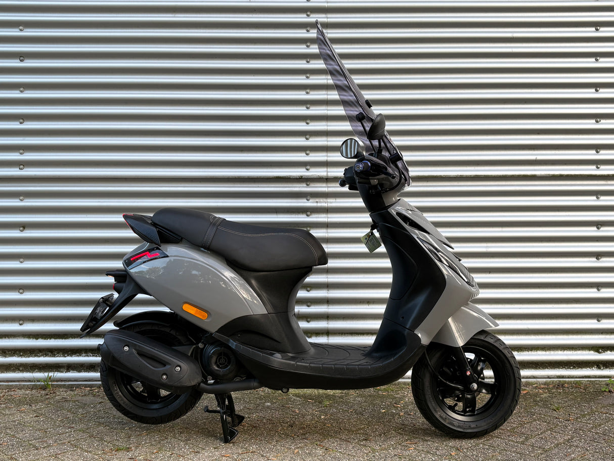 Piaggio Zip SP Brom 2023 4307 km 1 eig GARANTIE