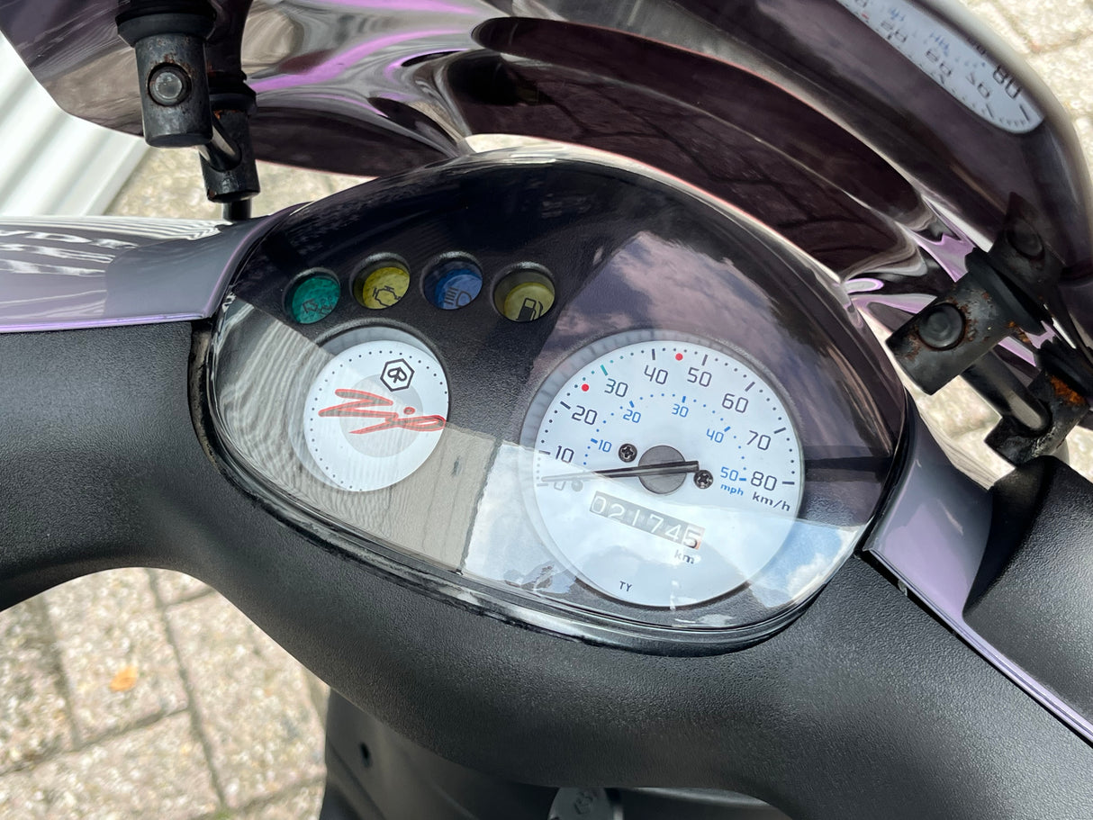 Piaggio Zip Amethyst Violet Brom 2023 2174 km Full 1 eig