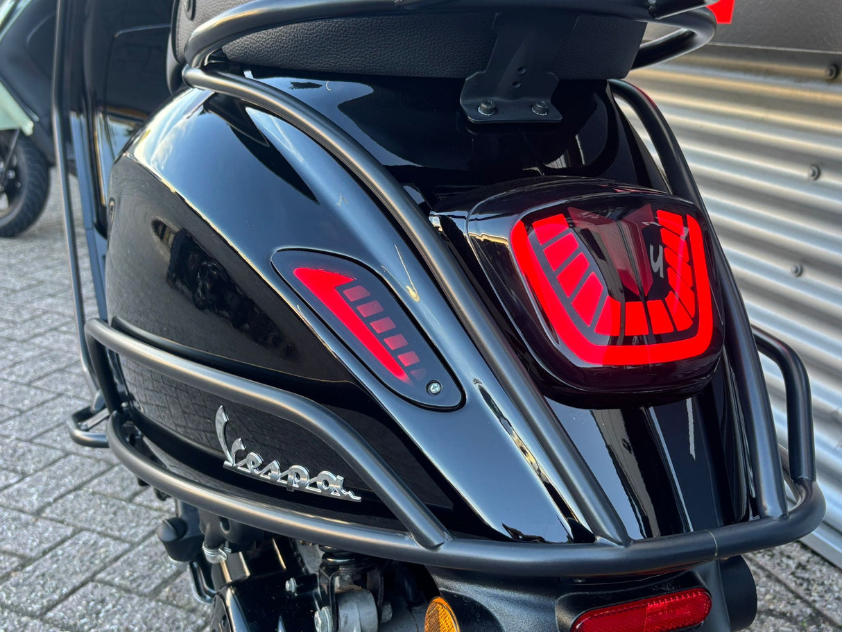 Vespa Sprint Black on Black Brom 2022 2411 km GARANTIE