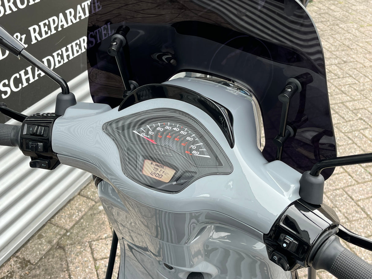 Vespa Sprint Nardo Grey Brom 2019 7911 km 1 eig