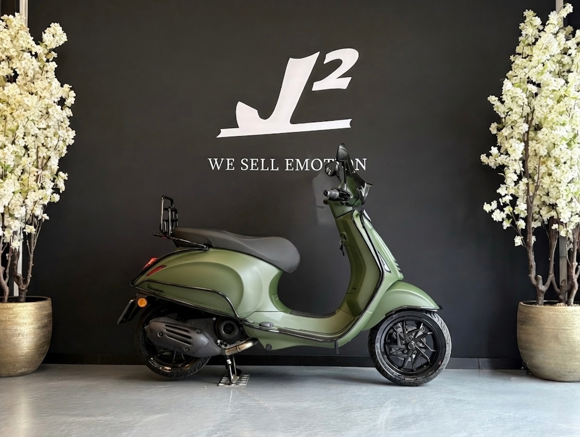 Vespa Sprint | Opaco Lamborghini Verde Gea Lucido
