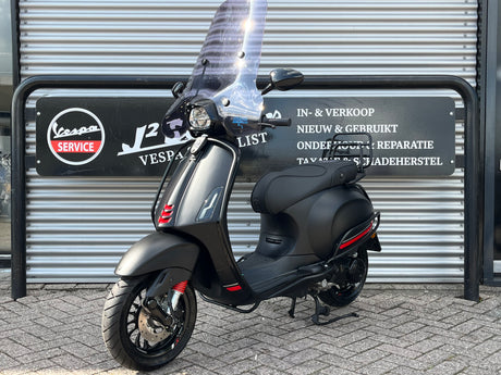 Vespa Sprint Mat Zwart Snor 2021 1737 km 1 eig NIEUWSTAAT