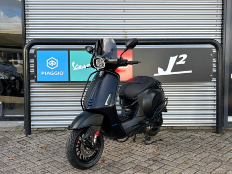 Vespa Sprint Mat Zwart Brom 2023 11064 km 1 eig GARANTIE