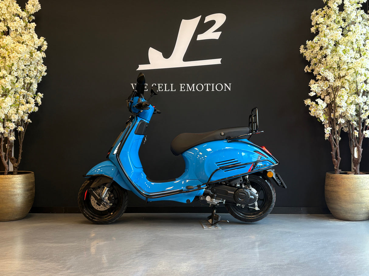 Vespa Sprint | Blu Eclettico