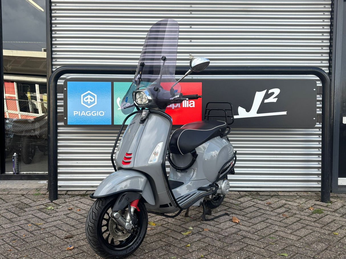Vespa Sprint Nardo Grey Snor/Brom 2018 13981 km 1 eig GARANTIE
