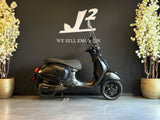 Vespa GTS 300 Super Tech | Mat Zwart