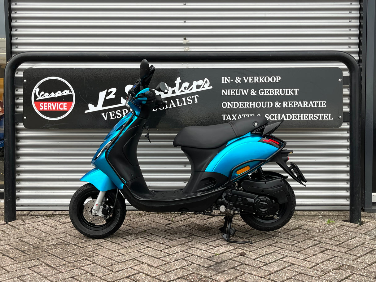 Piaggio Zip Ice Candy Blu Brom 2022 9558 km Full Option 1eig