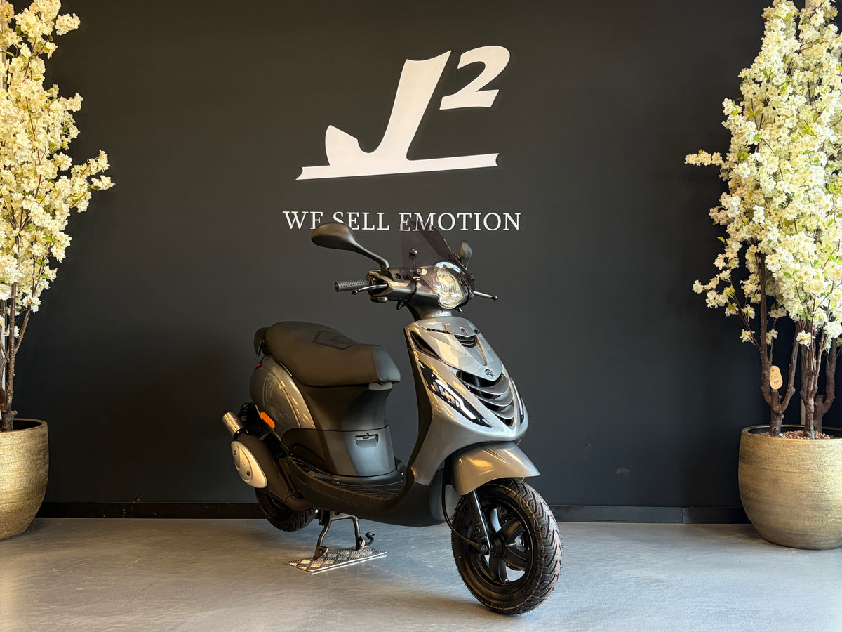 Piaggio Zip 2 takt | Porsche Agaat Grijs