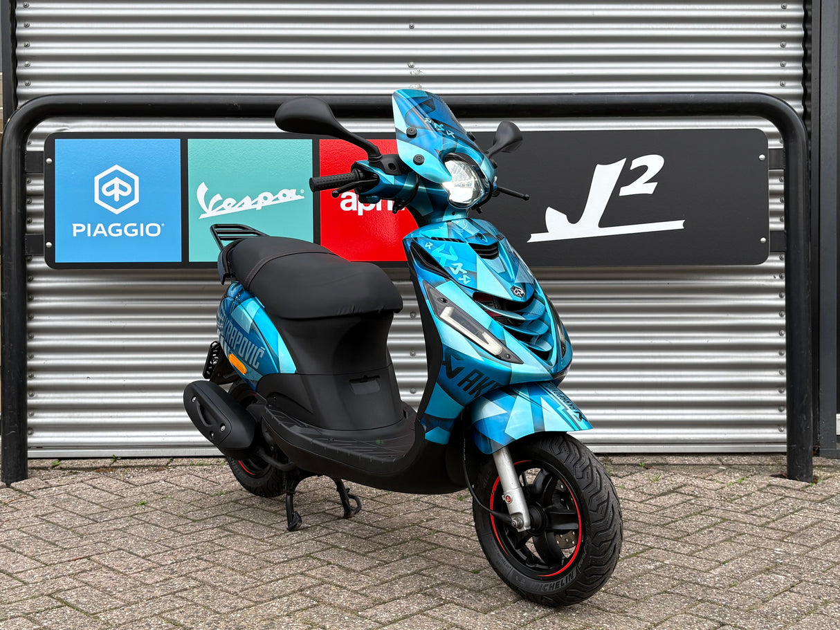 Piaggio Zip | Akrapovic Airbrush