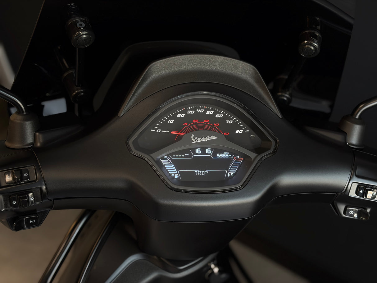 Vespa Sprint | Nero Convinto