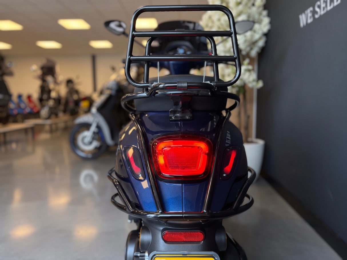 Vespa Sprint | Dark Midnight Blue