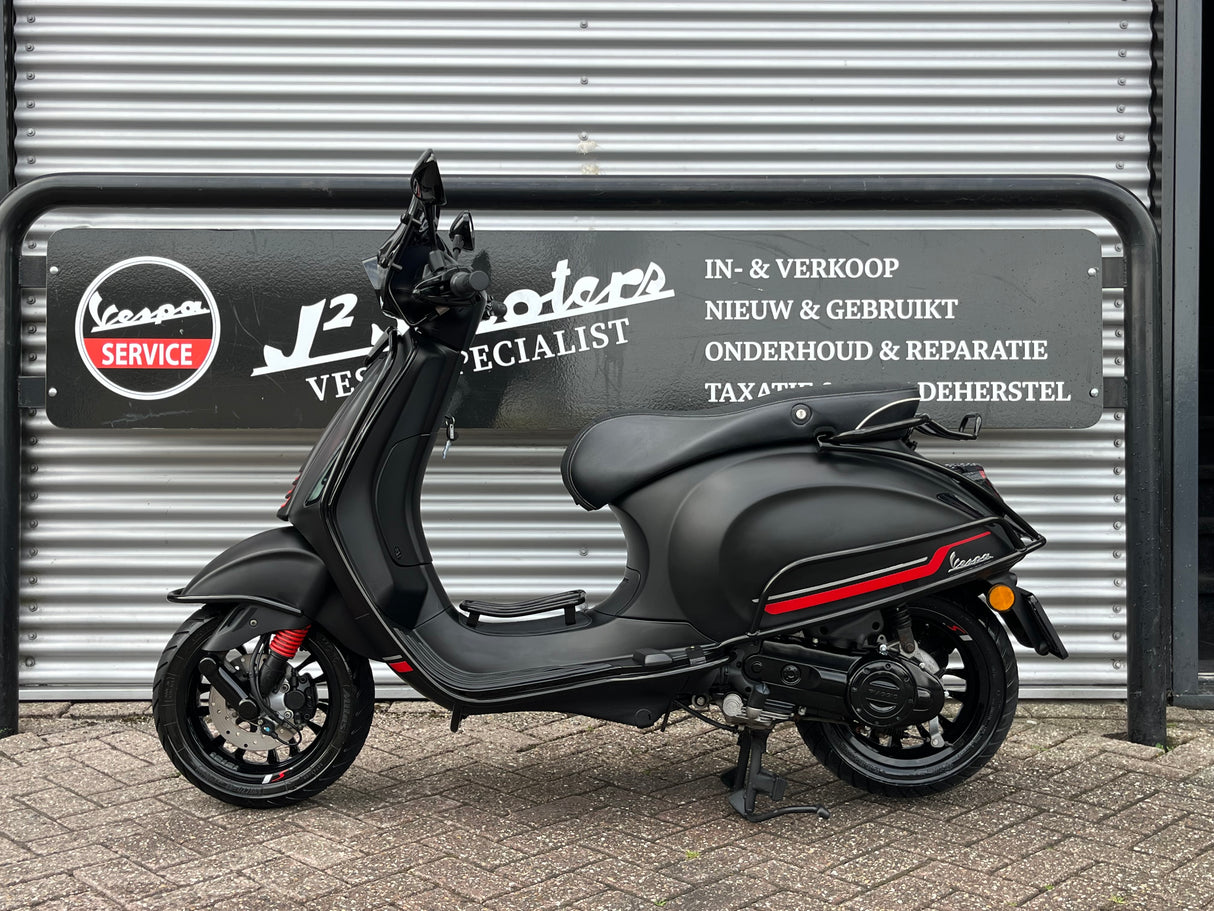 Vespa Sprint Mat Zwart Brom 2021 6048 km 1 eig