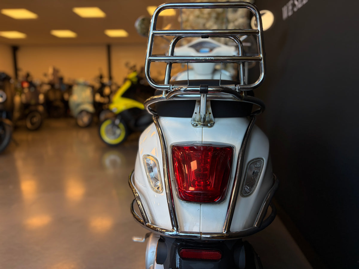 Vespa Primavera | Monte Bianco