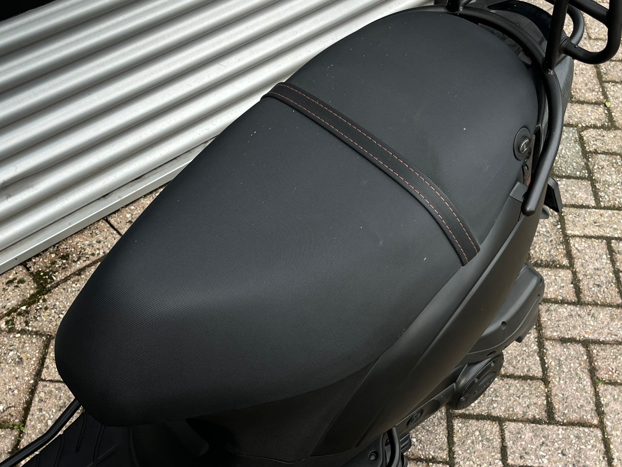 Piaggio Zip Mat Zwart Brom 2019 12151 km 1 eig