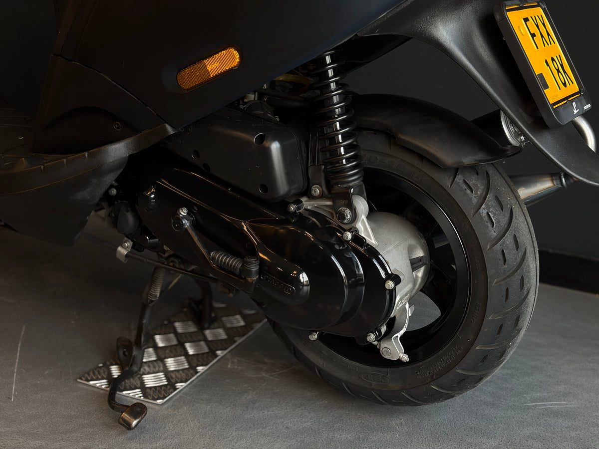 Piaggio Zip | Mat Zwart