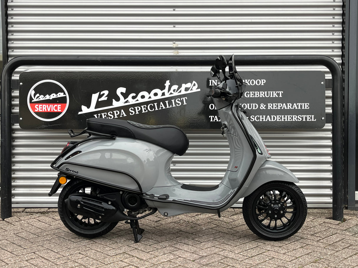 Vespa Sprint Nardo Grey Brom 2019 7911 km 1 eig