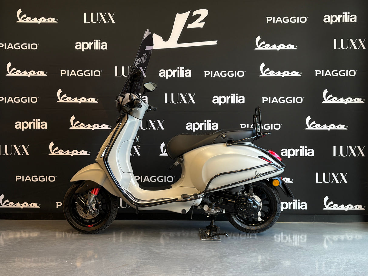 Vespa Sprint | Frozen Berry