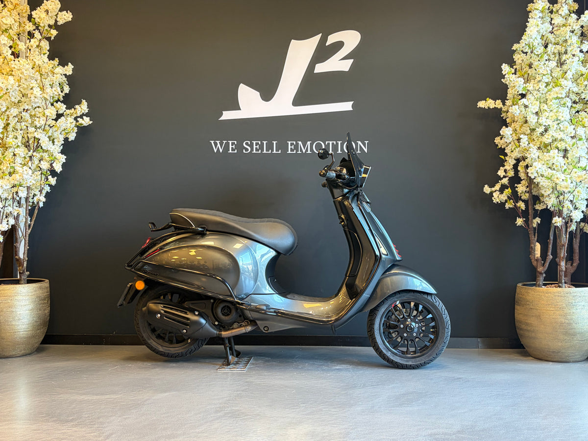Vespa Sprint | Daytona Grau