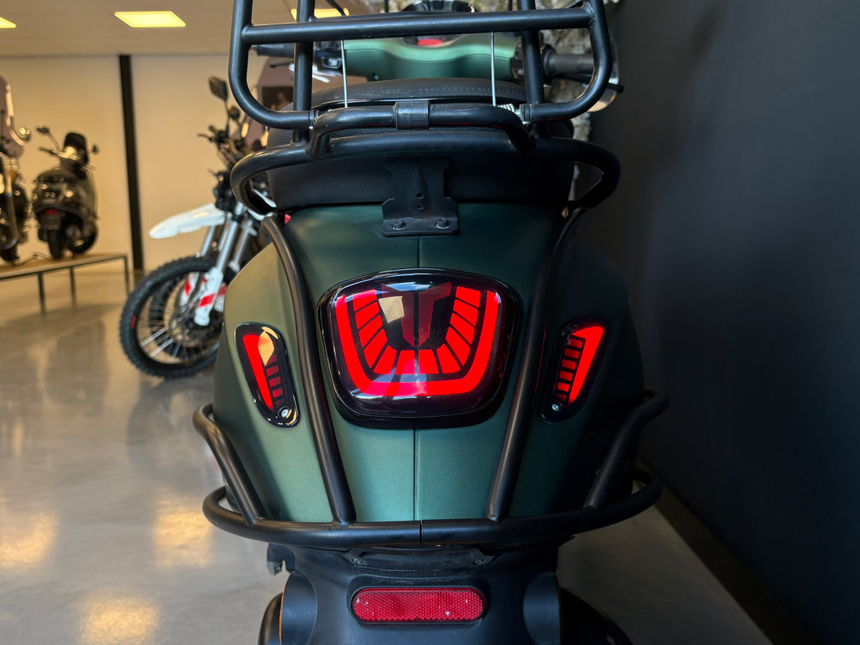 Vespa Sprint | Cobra Green | 1 eig