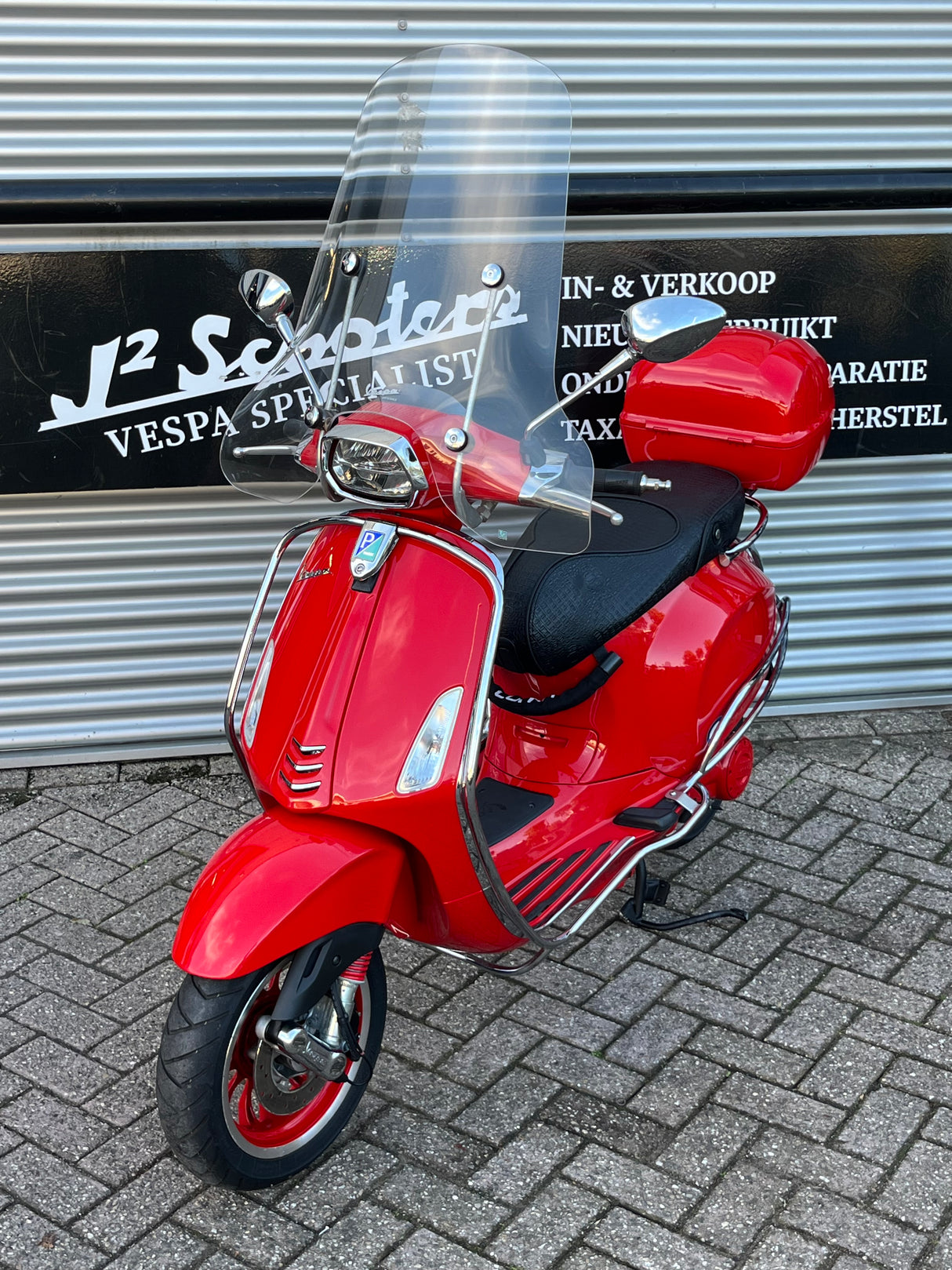 Vespa Sprint Rood Snor/Brom 2018 3422 km 1 eig GARANTIE