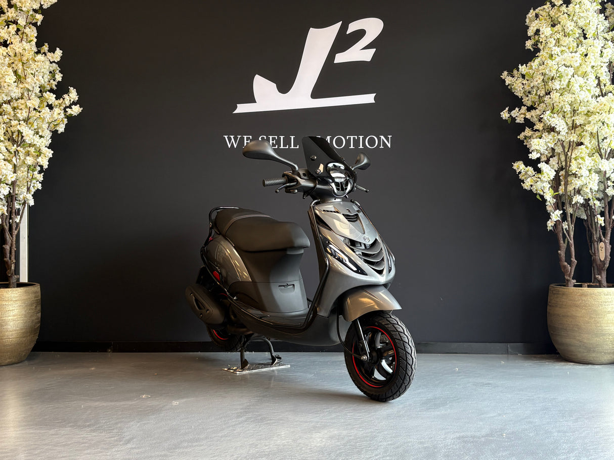 Piaggio Zip | Porsche Agaat Grijs