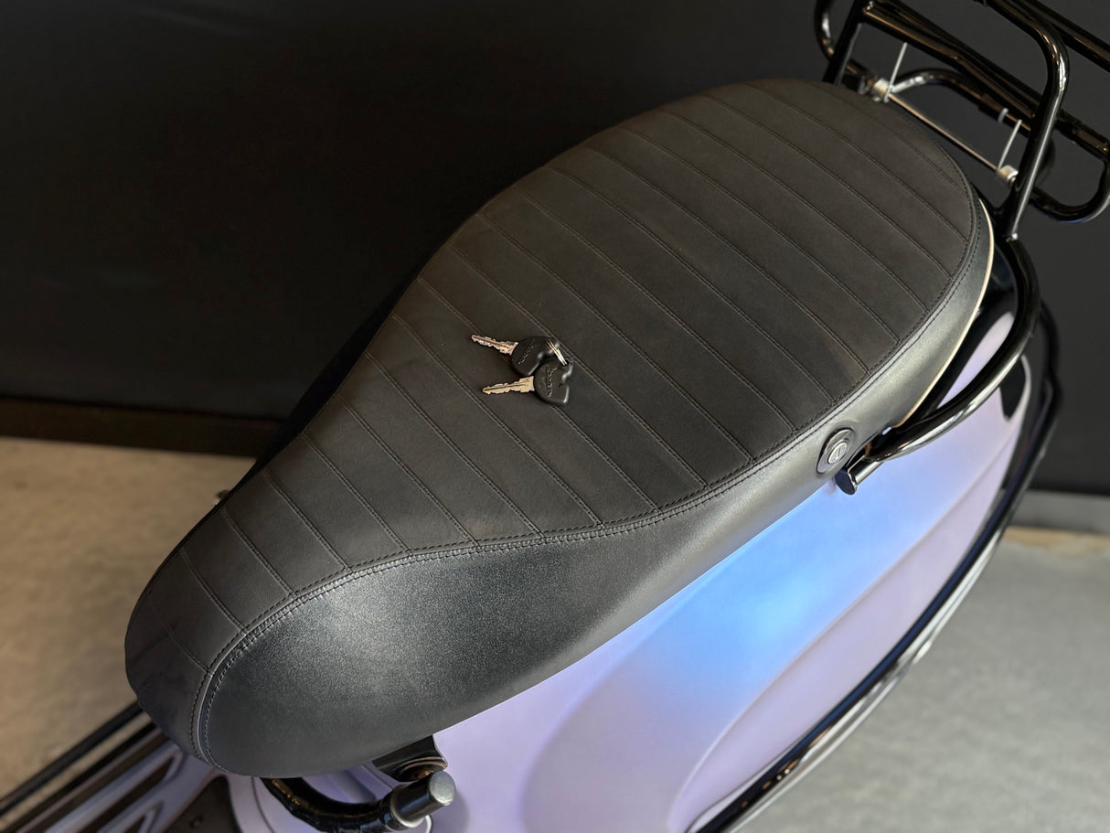 Vespa Sprint | Designo Violet | 1 eig