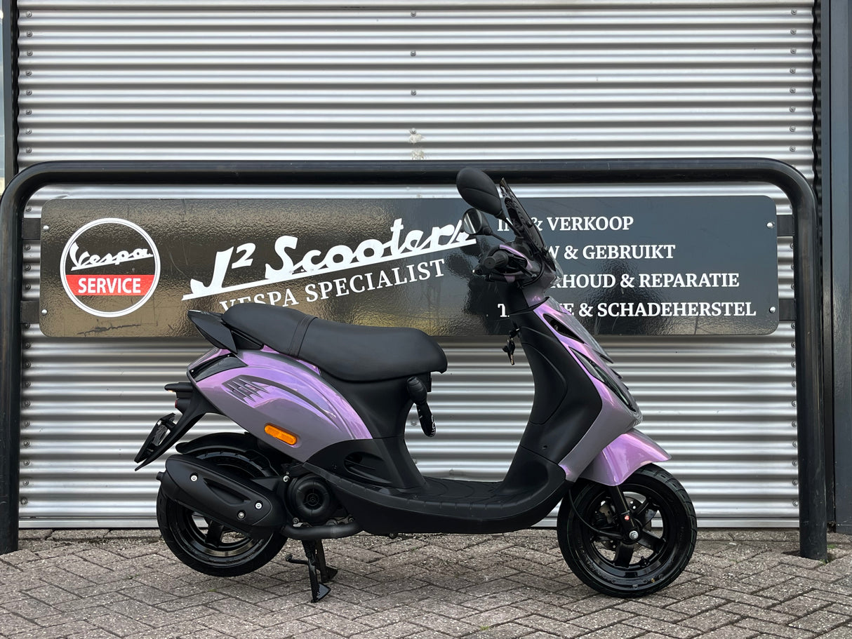 Piaggio Zip Amethyst Violet Brom 2023 2174 km Full 1 eig