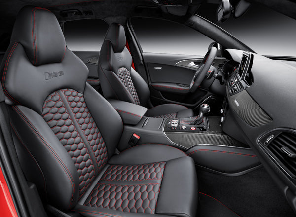 Stoelen bekleden in Audi RS patroon