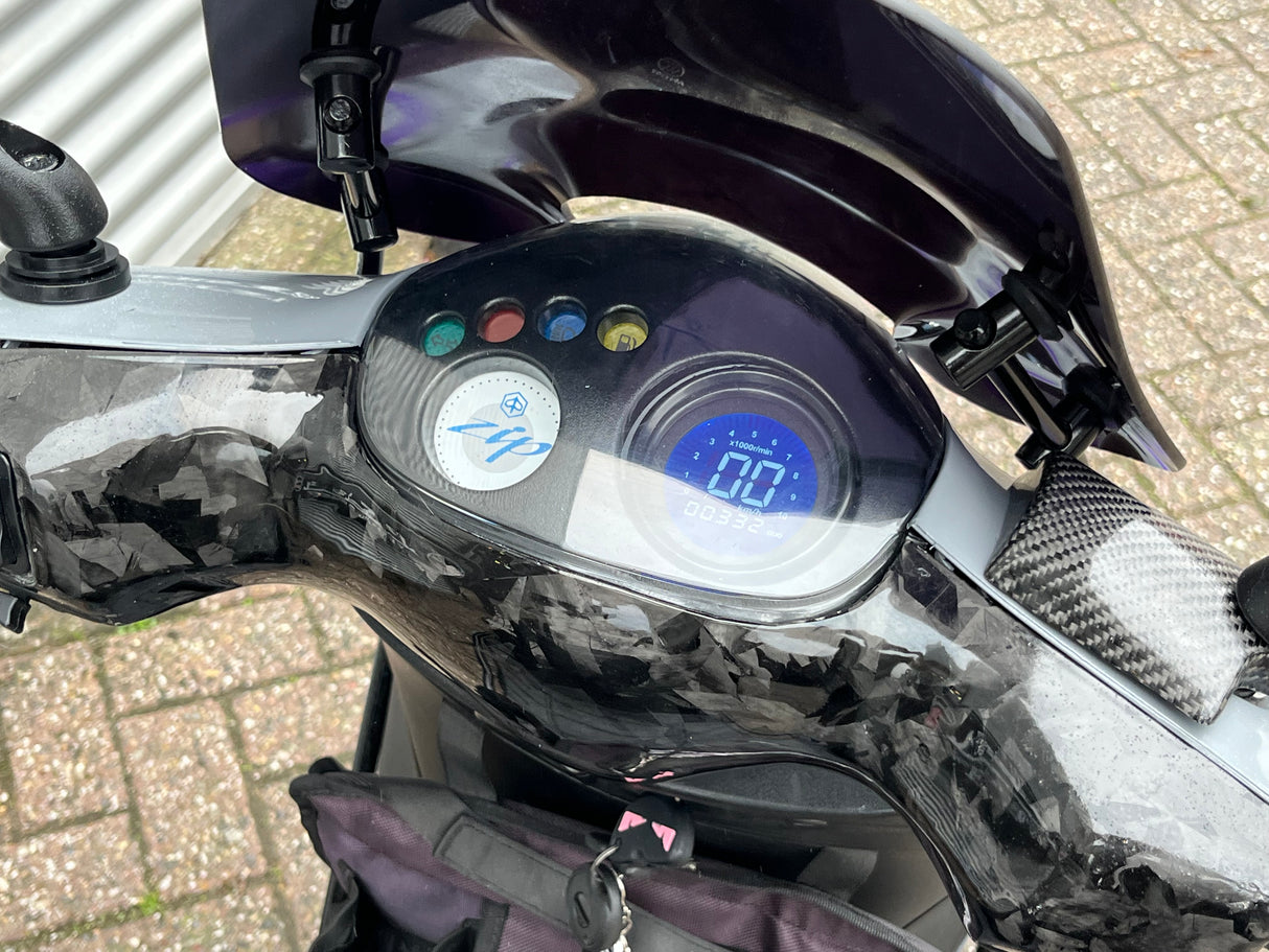 Piaggio Zip SP Nardo Brom 80cc 2017 9000 km SP vork / Carbon