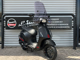 Vespa Sprint Mat Zwart Snor 2021 1737 km 1 eig NIEUWSTAAT