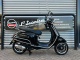 Vespa Sprint Glans Zwart Brom 2021 9000 km 1 eig GARANTIE
