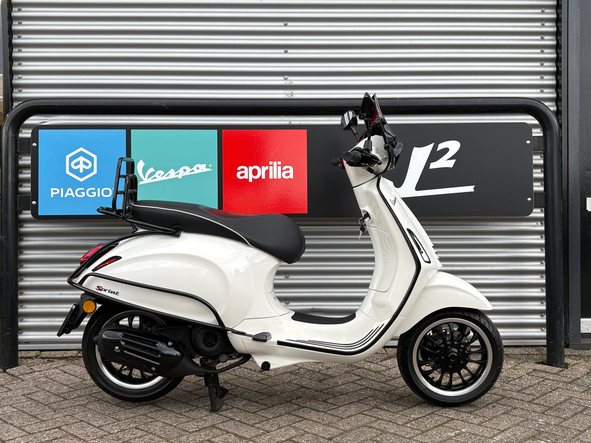 Vespa Sprint | Wit | 1 Eig