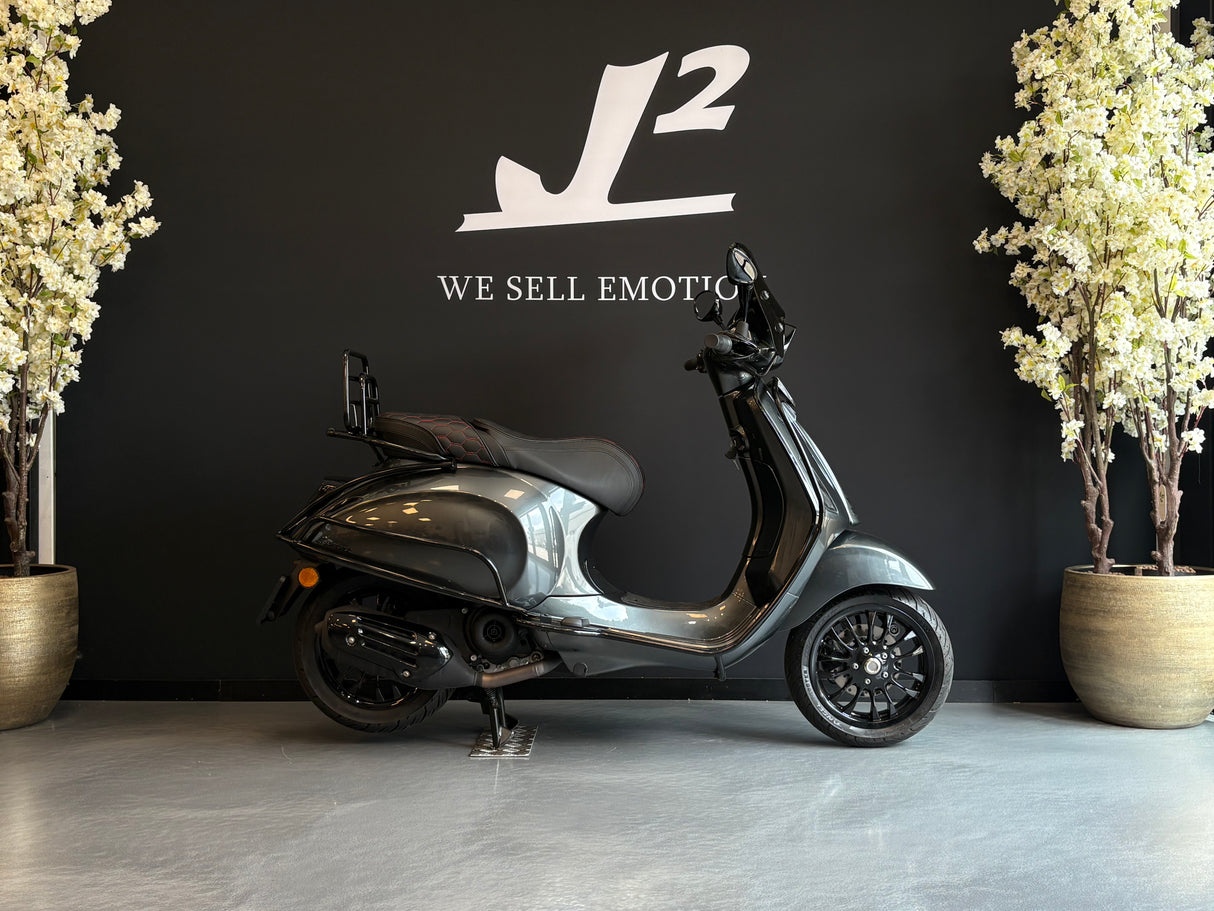 Vespa Sprint | Daytona Grau