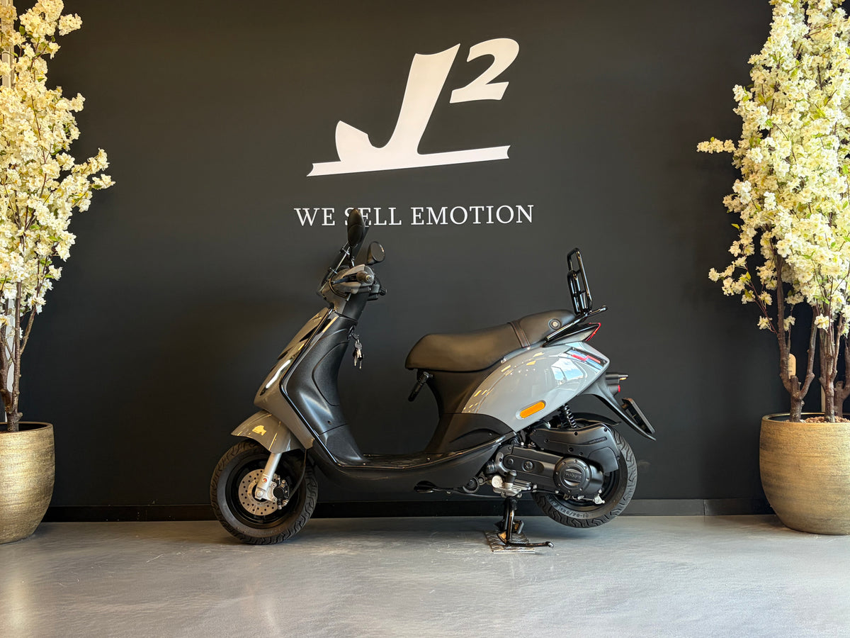 Piaggio Zip | Nardo Grey